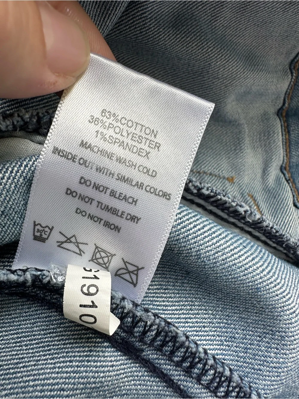 Raw 7 design medium wash denim jacket size medium